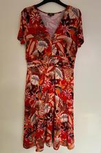 Jurk Surkana, Ophalen of Verzenden, Zo goed als nieuw, Maat 38/40 (M), Onder de knie