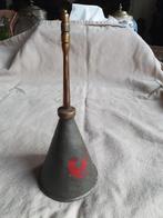 Vintage Oliespuitje met Rode Afbeelding, Ophalen of Verzenden