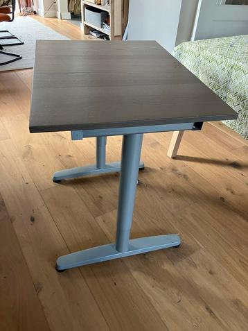 Bureau tafel voor kinderen beschikbaar voor biedingen