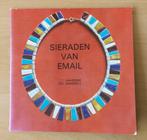 Sieraden van Email - Rose Zimmerman - 1966 - retro, Gebruikt, Overige typen, Ophalen of Verzenden, Nvt