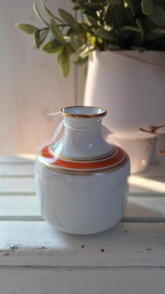 Vintage Royal Porzallan km Bavaria vaasje, wit, oranje, goud, Huis en Inrichting, Keuken | Servies, Gebruikt, Overige stijlen