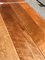 48 m2 robijn multivloer. 18 cm breed 2 cm dik . Toplaag 5mm, Gebruikt, 2e hands product geen info bekend, 2e hands product geen info bekend