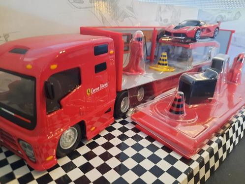 Burago Ferrari Race Transporter Schaal 1:43, Hobby en Vrije tijd, Modelauto's | 1:43, Nieuw, Auto, Overige merken, Ophalen of Verzenden