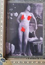 Oude Franse fotokaart naakte dame met stoel. Is in goede sta, Ophalen of Verzenden, Voor 1940, Klederdracht