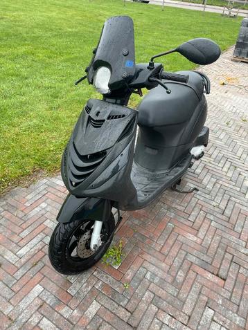 Zip 4T 45km/u Ontgrensd beschikbaar voor biedingen