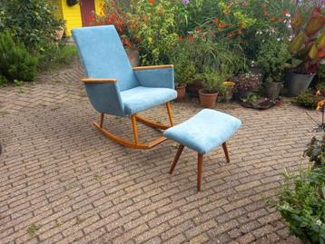 Nette deends of dutch design schommelstoel met voetenbankje beschikbaar voor biedingen