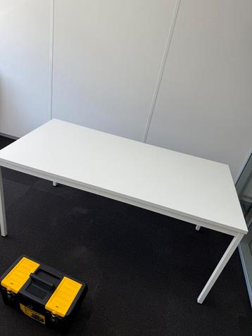Z.g.a.n. bureau 160x80x75cm