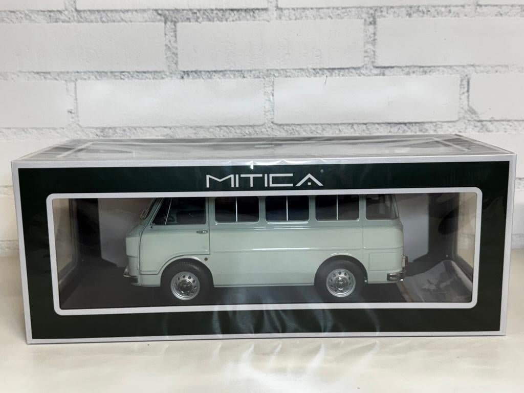 MITICA 1:18 ALFA ROMEO F12 MINIBUS PERSONEN GROEN NIEUW, Ophalen of Verzenden, Nieuw, Auto, Overige merken