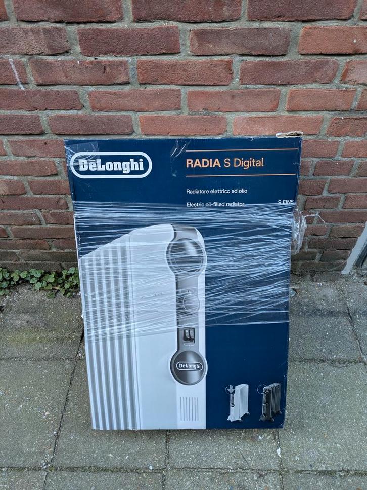 De'Longhi Radia S Digital Oliegevulde Radiator, Huis en Inrichting, Kachels, Zo goed als nieuw, Vrijstaand, Oliekachel, Elektrisch