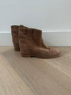 Suede enkellaarzen met hak, Kleding | Dames, Schoenen, Ophalen of Verzenden, Zo goed als nieuw, Zwart