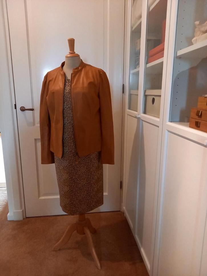 Kyra en ko jurk met jasje mt 40, Kleding | Dames, Jasjes, Kostuums en Pakken, Zo goed als nieuw, Maat 38/40 (M), Ophalen of Verzenden