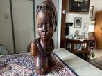 Beeld, Buste van een Ghanese Schone, mooi treffend uitgesned, Antiek en Kunst, Ophalen of Verzenden
