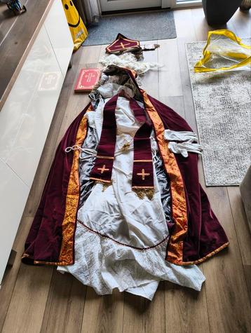 Compleet sinterklaas pak beschikbaar voor biedingen