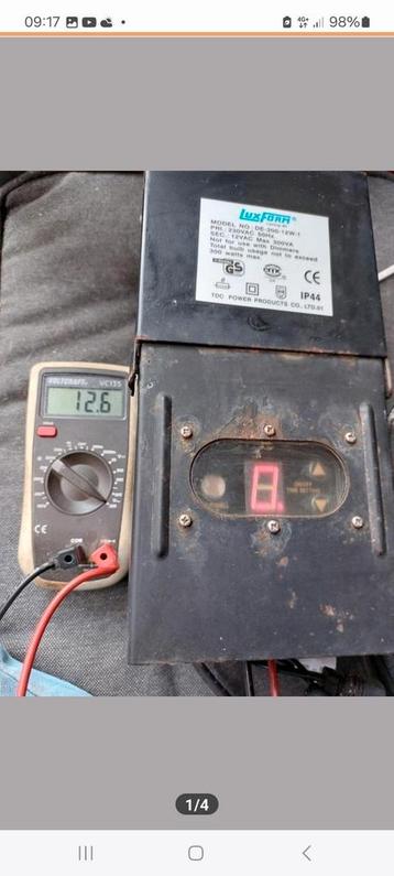Omvormer  220v naar 12v trafo  beschikbaar voor biedingen