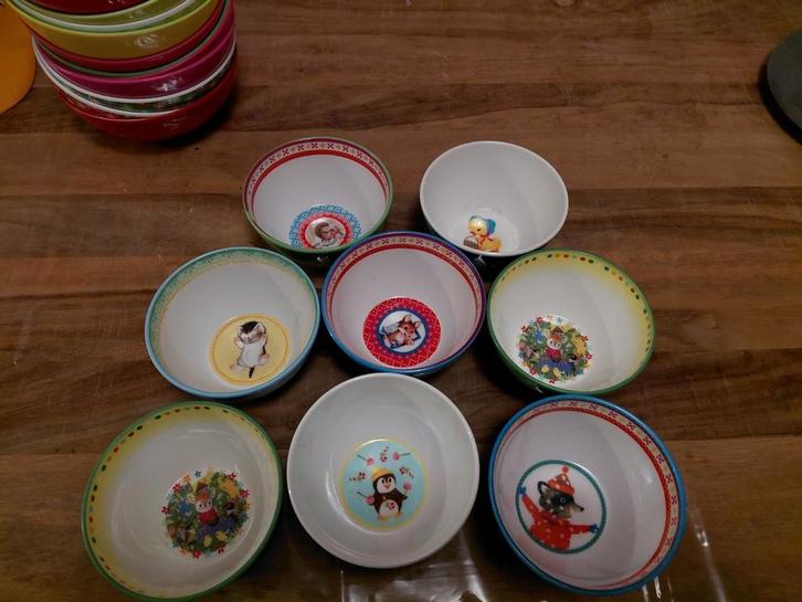 Verzameling kommetjes met nostalgische afbeeldingen, Huis en Inrichting, Keuken | Servies, Kom(men), Overige stijlen, Overige materialen