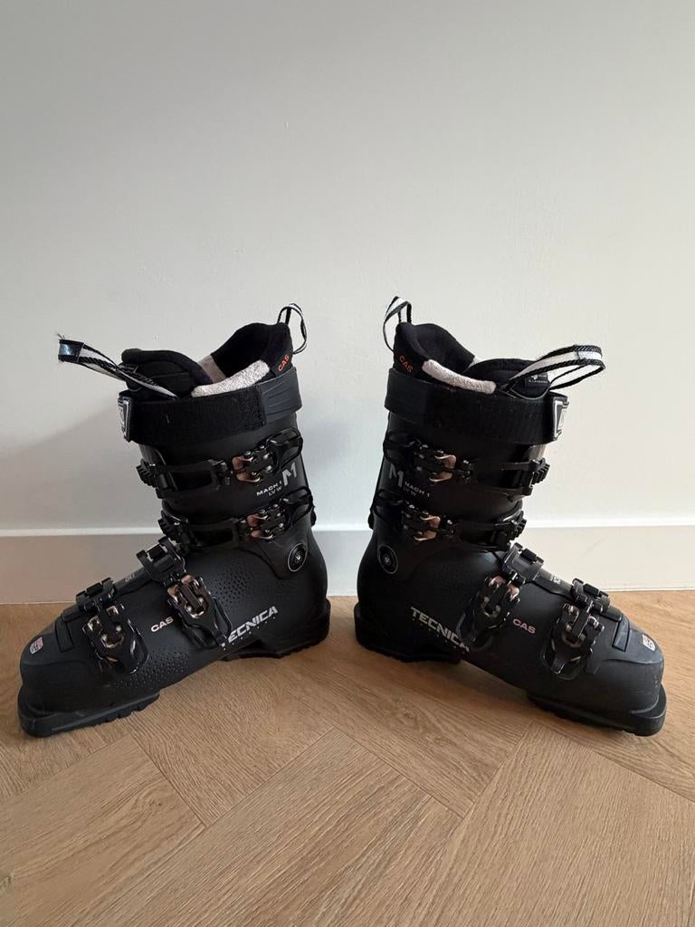 Tecnica Mach 1 LV W 105 Dames skischoenen - Zo goed als nieu, Overige merken, 160 tot 180 cm, Schoenen, Ophalen of Verzenden