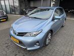 Toyota Auris 1.8 Hybrid Executive CAMERA LEDER NAVI TREKHAAK, Auto's, Gebruikt, 4 cilinders, Blauw, Leder en Stof