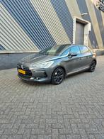 Citroën DS5 1.6 THP 115KW AUT 2012 Grijs, Auto's, Citroën, 74 €/maand, Zwart, Leder en Stof, Particulier