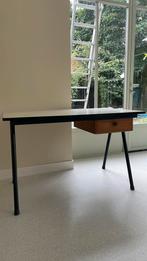 Vintage bureau jaren ‘70 buro formica Bruynzeel Piet Zwart, Huis en Inrichting, Bureaus, Ophalen of Verzenden, Gebruikt, Bureau