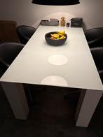 Glazen eettafel met grote wiite vierkante poten, Huis en Inrichting, Ophalen, Gebruikt, Vierkant, 200 cm of meer