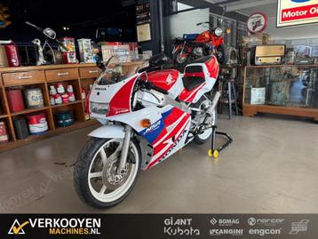 Honda NSR250 MC21 Rood/Wit VT734 beschikbaar voor biedingen