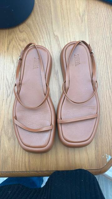 Zara sandalen beschikbaar voor biedingen