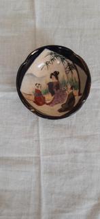 antiek Satsuma kommetje m.afbeelding v. geisha. D ca 7 cm, Antiek en Kunst, Ophalen of Verzenden