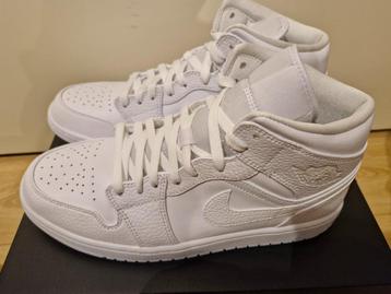 Nike Air Jordan 1 Mid wit leer UK9,5 / US 10,5 / NL44 NIEUW beschikbaar voor biedingen