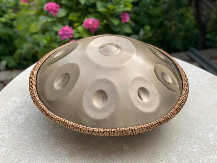Prachtige handpan in D-mineur – Zacht Goud - 432 Hz, Muziek en Instrumenten, Percussie, Zo goed als nieuw, Melodische percussie