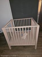 Te koop zeer mooie blank houten box twee standen, Ophalen, Zo goed als nieuw, Boxkleed