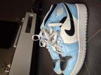 Nike Air Jordan 1 mid ice blue maat 37,5, Kleding | Dames, Schoenen, Ophalen of Verzenden, Gedragen, Blauw, Sneakers of Gympen