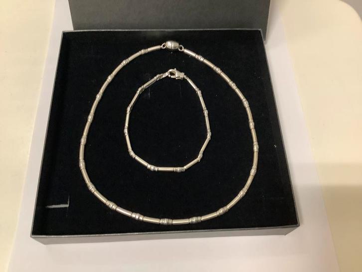 Design zilveren set ketting armband modern chique collier, Sieraden, Tassen en Uiterlijk, Kettingen, Zo goed als nieuw, Zilver
