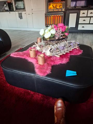 Zwarte Leren Salontafel beschikbaar voor biedingen