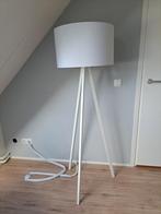driepoot wit, Huis en Inrichting, Lampen | Vloerlampen, Ophalen, Gebruikt