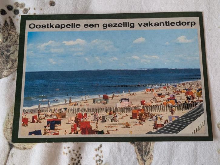 Postkaart Oostkapelle - Gezellig Vakantiedorp, Verzamelen, Ansichtkaarten | Buitenland, Ophalen of Verzenden