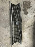 Volvo 140 142 144 145 grill voor ronde koplampen, Ophalen of Verzenden, Gebruikt