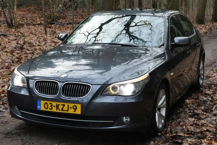BMW 5-Serie E60 2.5 I 523 AUT 2009 Grijs, Auto's, BMW, Particulier, 5-Serie, ABS, Airbags, Airconditioning, Bluetooth, Boordcomputer