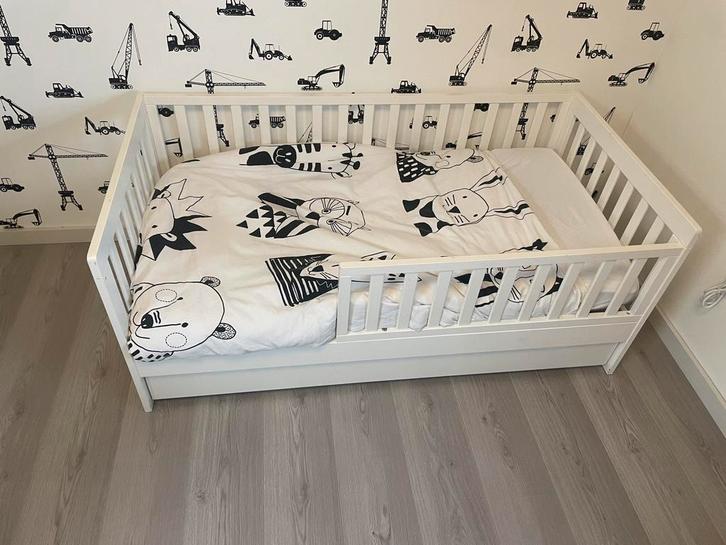 Petit amelie peuter bed, Kinderen en Baby's, Kinderkamer | Bedden, Zo goed als nieuw, 140 tot 160 cm, 70 tot 85 cm, Matras, Ophalen