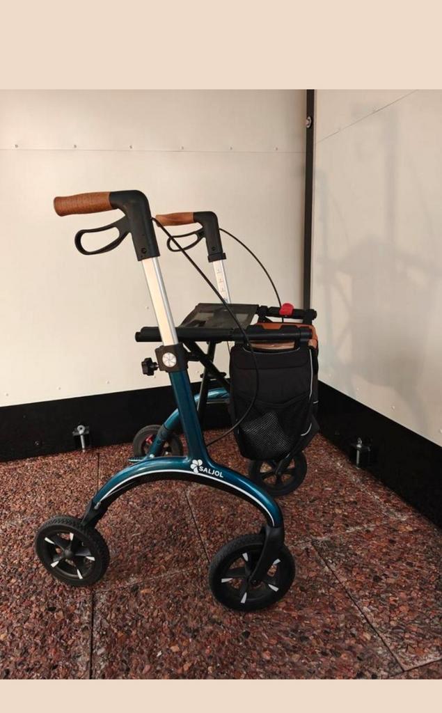 Saljol rollator carbon lichtgewicht, Diversen, Rollators, Zo goed als nieuw, Lichtgewicht, Ophalen of Verzenden