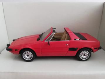 Fiat X 1/9 - Fiat 2400 Spider - 1:43 -Nu 12,50 ipv € 15,50 ! beschikbaar voor biedingen