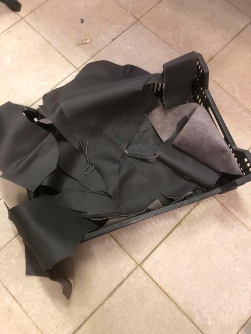 Bruin leer Restanten, Hobby en Vrije tijd, Stoffen en Lappen, Gebruikt, Leer of Kunstleer, Minder dan 30 cm, 30 tot 200 cm, Zwart