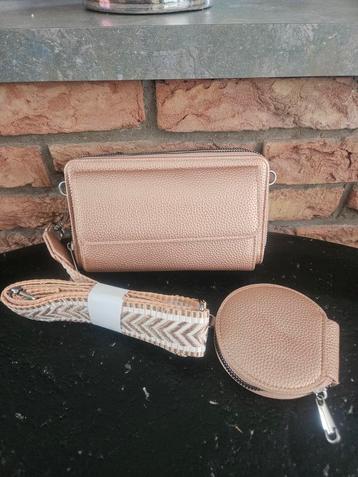Nieuwe Schoudertas met Extra Portemonneetje beschikbaar voor biedingen