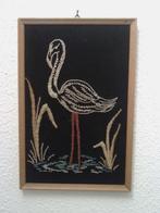 retro vintage wand deco plakaat borduur hanger flamingo, Ophalen of Verzenden, Gebruikt
