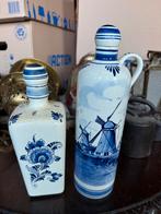 Twee decoratieve Delfts blauwe flesjes, Ophalen