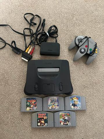 Nintendo 64 spelcomputer met games  beschikbaar voor biedingen