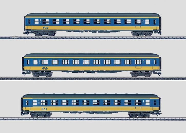 Marklin 42903 3 NS sneltreinrijtuigen, Hobby en Vrije tijd, Modeltreinen | H0, Nieuw, Wagon, Wisselstroom, Märklin, NS, Ophalen of Verzenden