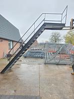 Stalen trap met bordes zwart. Hoog 3,23 mtr. Nob159 €650