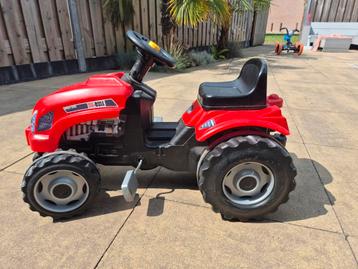 Rode trap tractor  beschikbaar voor biedingen