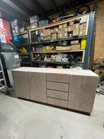 Mooie stevige houten dressoir, Huis en Inrichting, Ophalen, 150 tot 200 cm, Zo goed als nieuw, 25 tot 50 cm