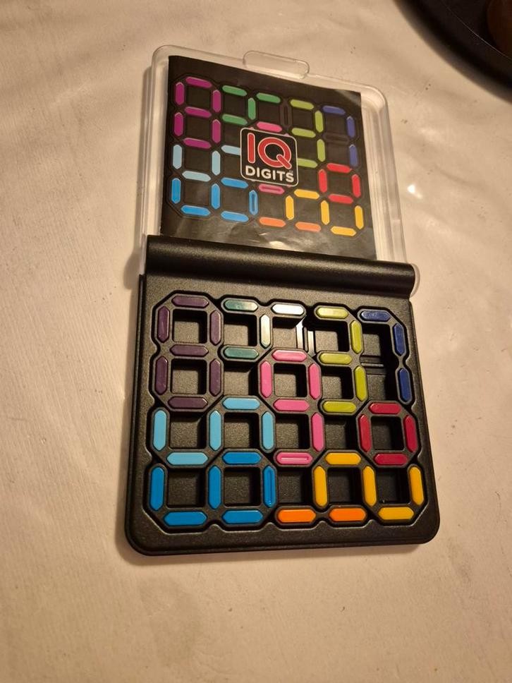 Smart Games IQ Digits Puzzel, Kinderen en Baby's, Speelgoed | Kinderpuzzels, Zo goed als nieuw, 6 jaar of ouder, 10 tot 50 stukjes